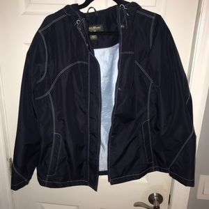 Women’s Eddie Bauer Raincoat with hood